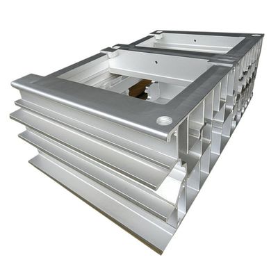 1300×1000×450 एल्यूमीनियम ब्रैकेट कास्टिंग विभिन्न अनुप्रयोगों के लिए हल्के और बहुमुखी